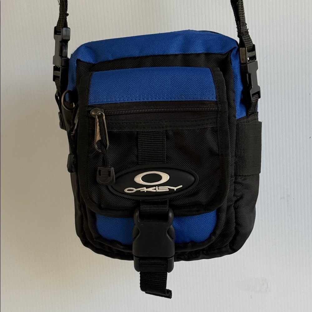 VINTAGE OAKLEY GENUINE SOFTWARE Crossbody Bag Black Blue Day Pack Rare Camera